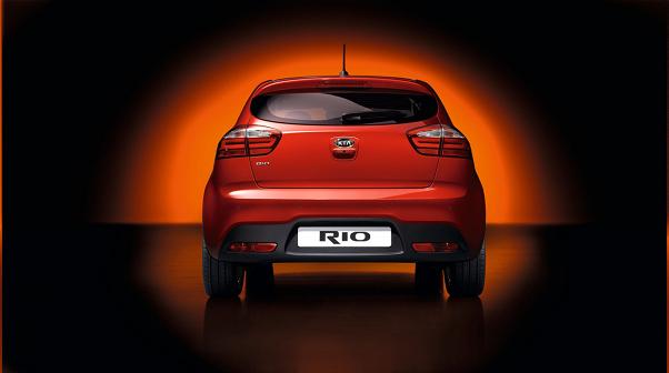 Kia Rio 3p detras Kia Rio 3p detras