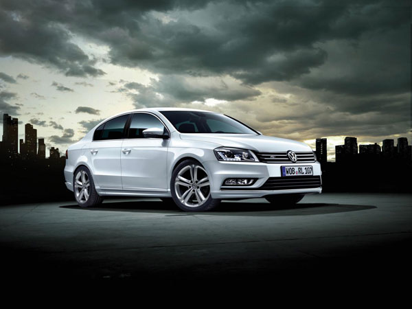 Volkswagen-Passat-R-Line