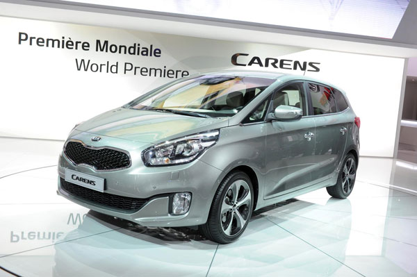 2013 Kia Carens